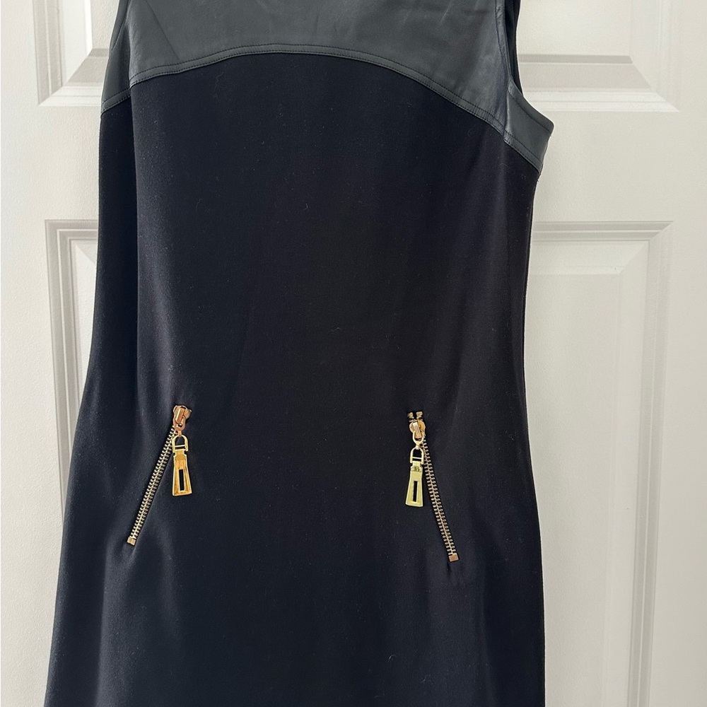 Black Sheath Mini Dress with Crew Neck